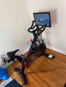 Like New Peleton - Only 2 Rides
