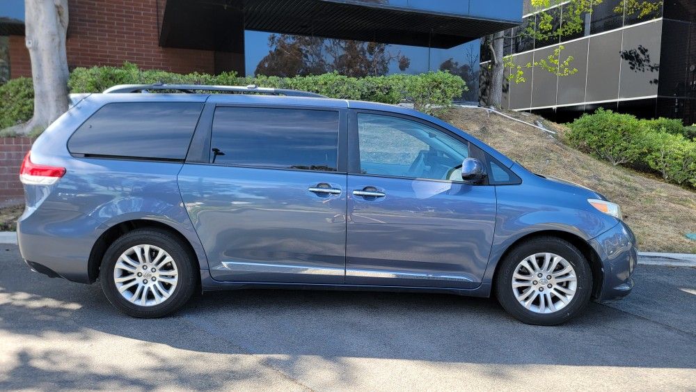2013 Toyota Sienna