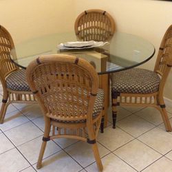 Breakfast/Dining Set - Very Good Condition