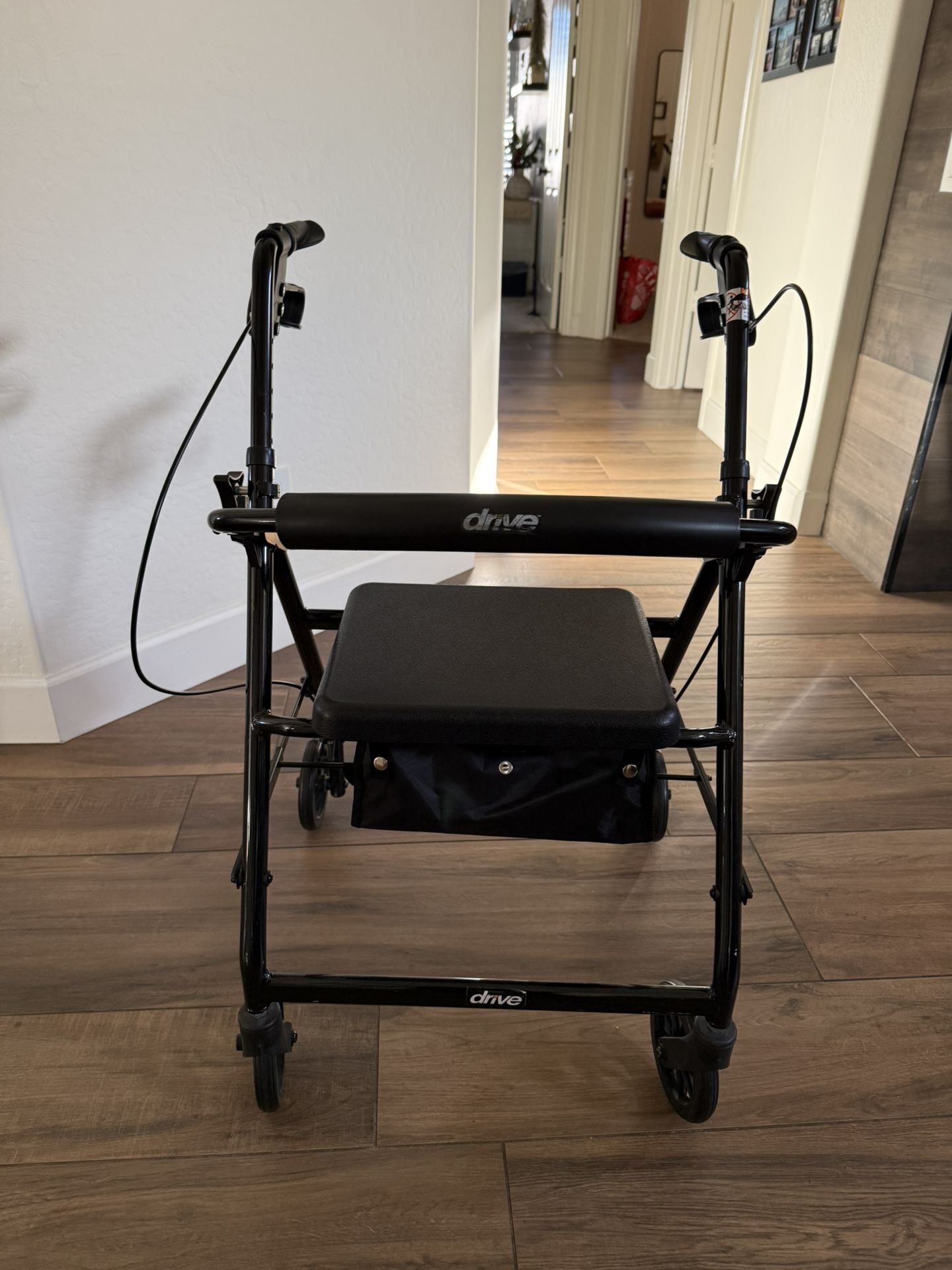 Adjustable 4-wheeled walker