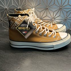 Brand New Converse Gore-Tex Chuck Taylor’s All Star Chucks Men’s Size 7 Women’s Size 9