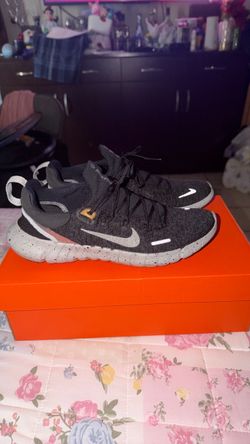 Nike Low-Top Running Sneakers