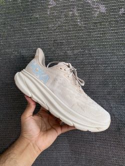 Hoka One Clifton 9 running shoes