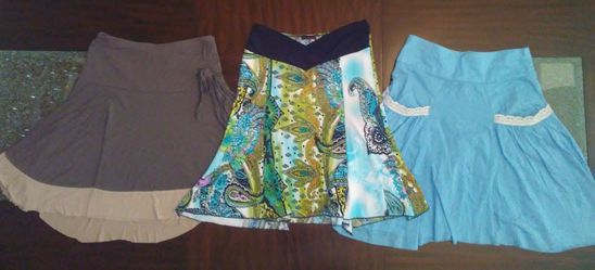 Skirt Lot!! Clothes Lot! 8 skirts. For teens or adults. For work or back to school! Low price dress