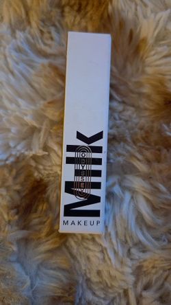 MILK MAKEUP ODYSSEY HYDRATING LIP OIL GLOSS(DAY TRIP)