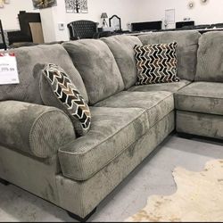 Jinllingsly Grey 3-Piece Sectional with Chaise by Ashley 