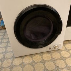 Electric Dryer 120 Volt Excellent Condition!