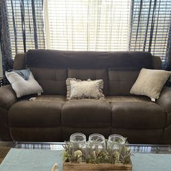 Set of three throw pillows