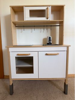 IKEA DUKTIG Play Kitchen w/Running Water