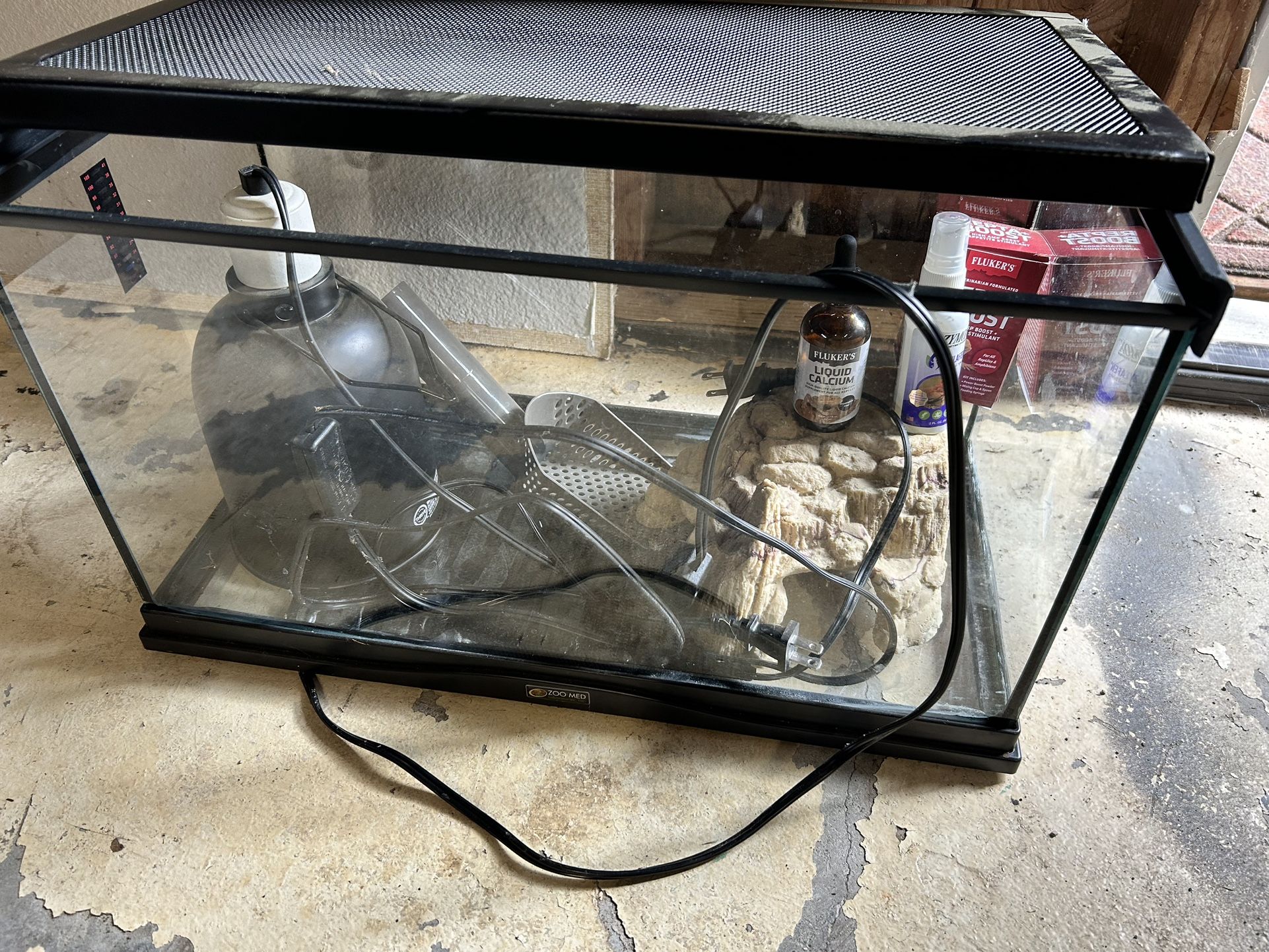 10 Gallons Reptile Tank