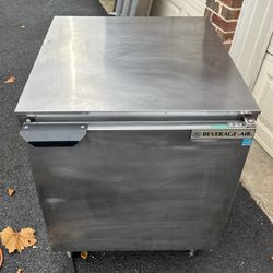 Beverage-Air 27” Commercial Undercounter 1 Door Refrigerator  