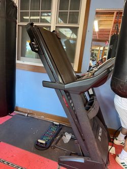 Sole F63 Folding Treadmill