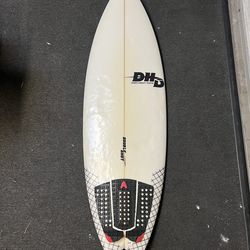 DHD Surfboard