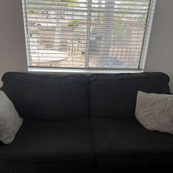 Blue Sleeper Couch W 2 Pillows Small Rip In Photo