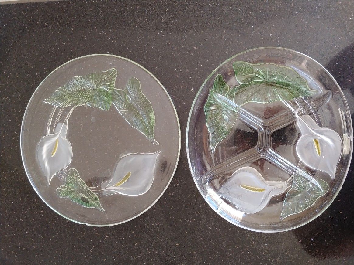 2 crystal serving tray. Dos bandejas de cr9istal para servir.