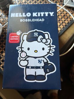 Hello kitty bobble head