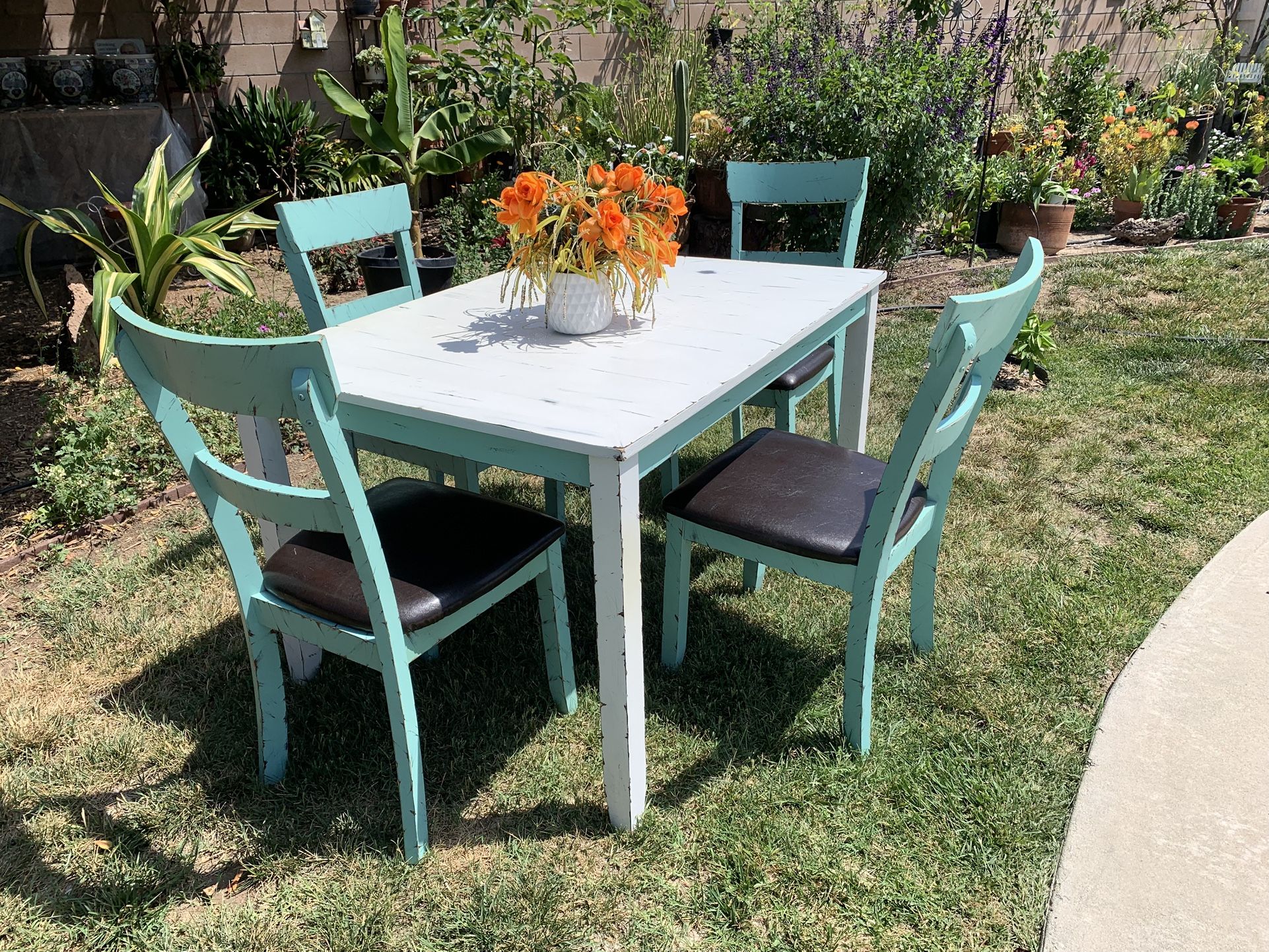 Dinning Table