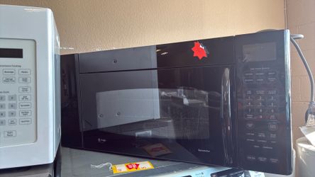 Nice like new GE microwave