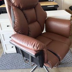 Office Chair with Footrest