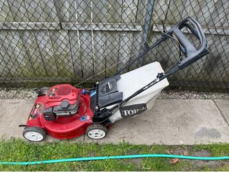 22” toro self propelled lawnmower with rear bag and B&S engine