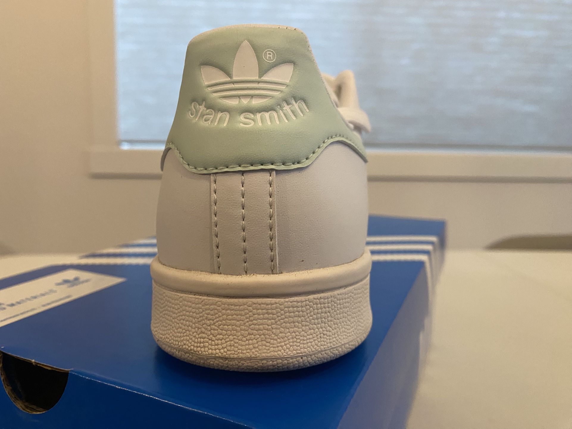 Women’s Adidas - Almost New!