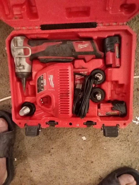 Milwaukee M12 Expansion Tool.