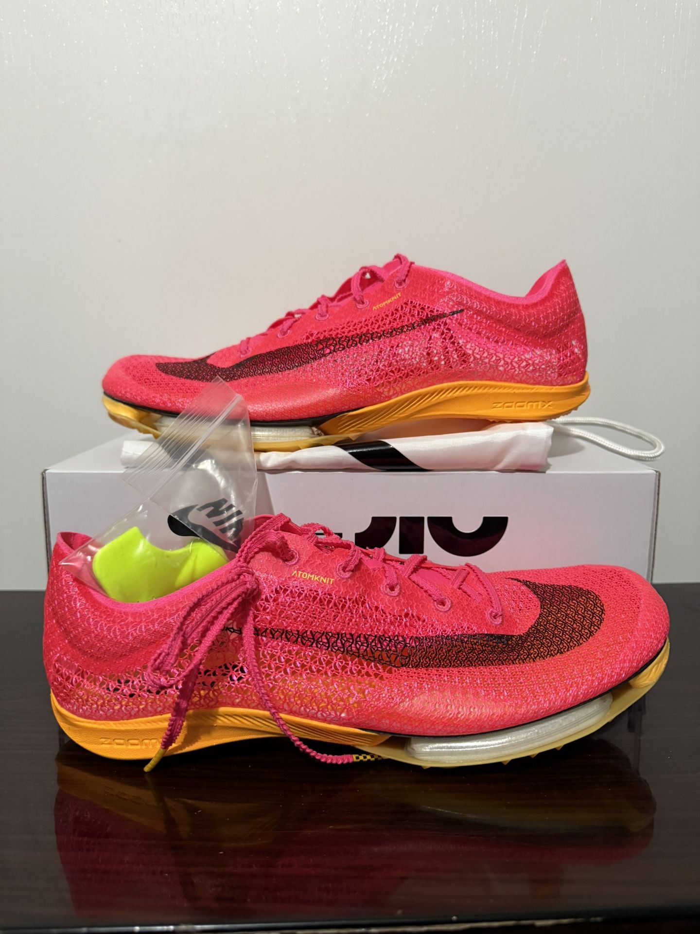 Nike Air Zoom Victory Track Spikes Hyper Pink Orange CD4385-600 Men's Size 10.5