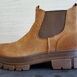 Ugg M  Chelsea Brown Size 10.5