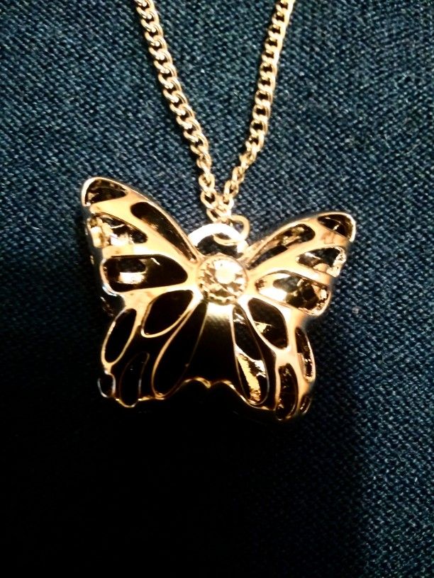 Beautiful β€οΈ stainless Steel Butterfly π¦ Necklace.πππ