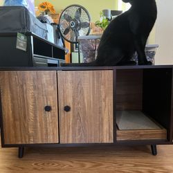 Litter Box Enclosure