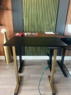 Brand new 32 inch standing desk