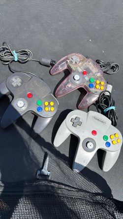 Nintendo 64 Controllers – Lot of 3