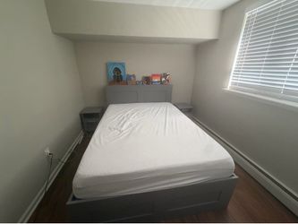 Queen bed set with mattress (excellent condition)