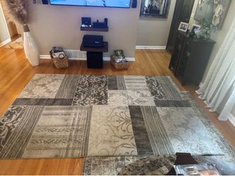 6’7”x 9’6” area rug