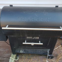 Traeger Elctric Pellets Smoker