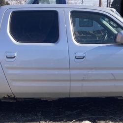 Honda Ridge Line  Parting Out 