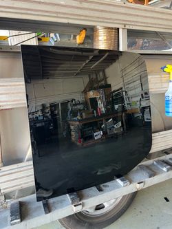 Sprinter Van rear passenger side fixed tinted glass with installation