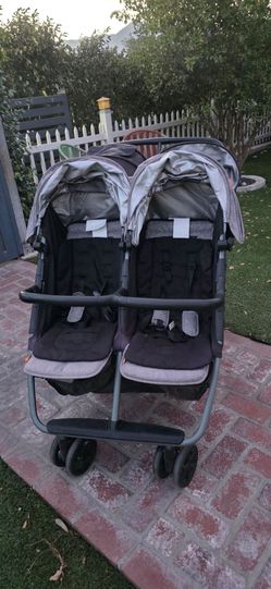 Zoe V1 Quad Stroller