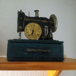 Antique Sewing Machine Clock
