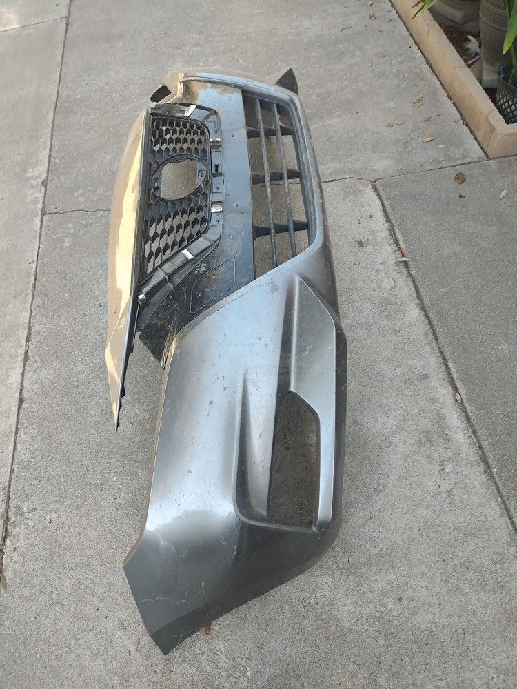 2020 2021 2022 Nissan versa front bumper parachoques delantero
