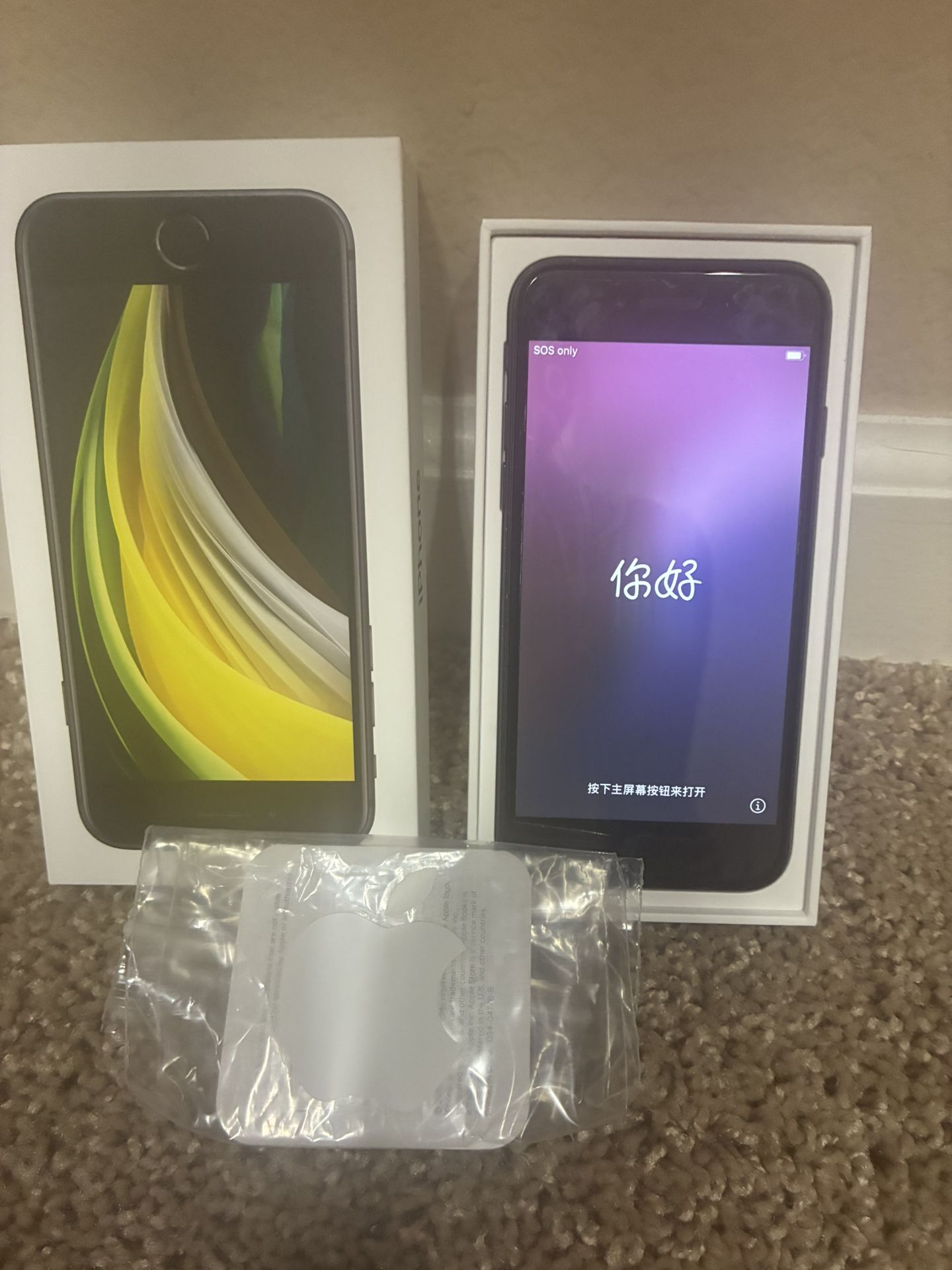 iPhone SE - Unlocked