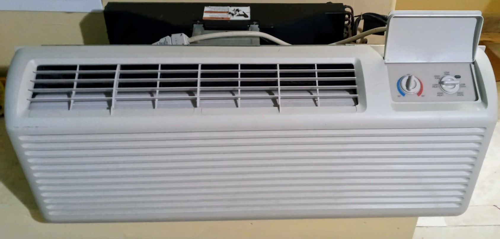 Air Conditioner With Dial Knob