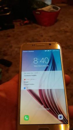 Samsung galaxy s6 with Samsung wireless charger.