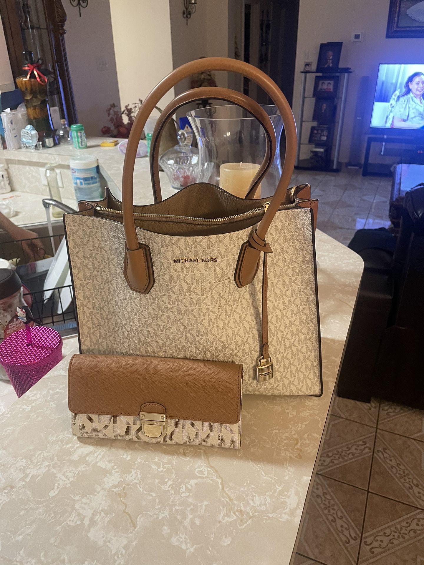 Michael Kors Bag And Wallet for Sale in Irving, TX -