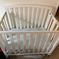Portable/Foldable Crib