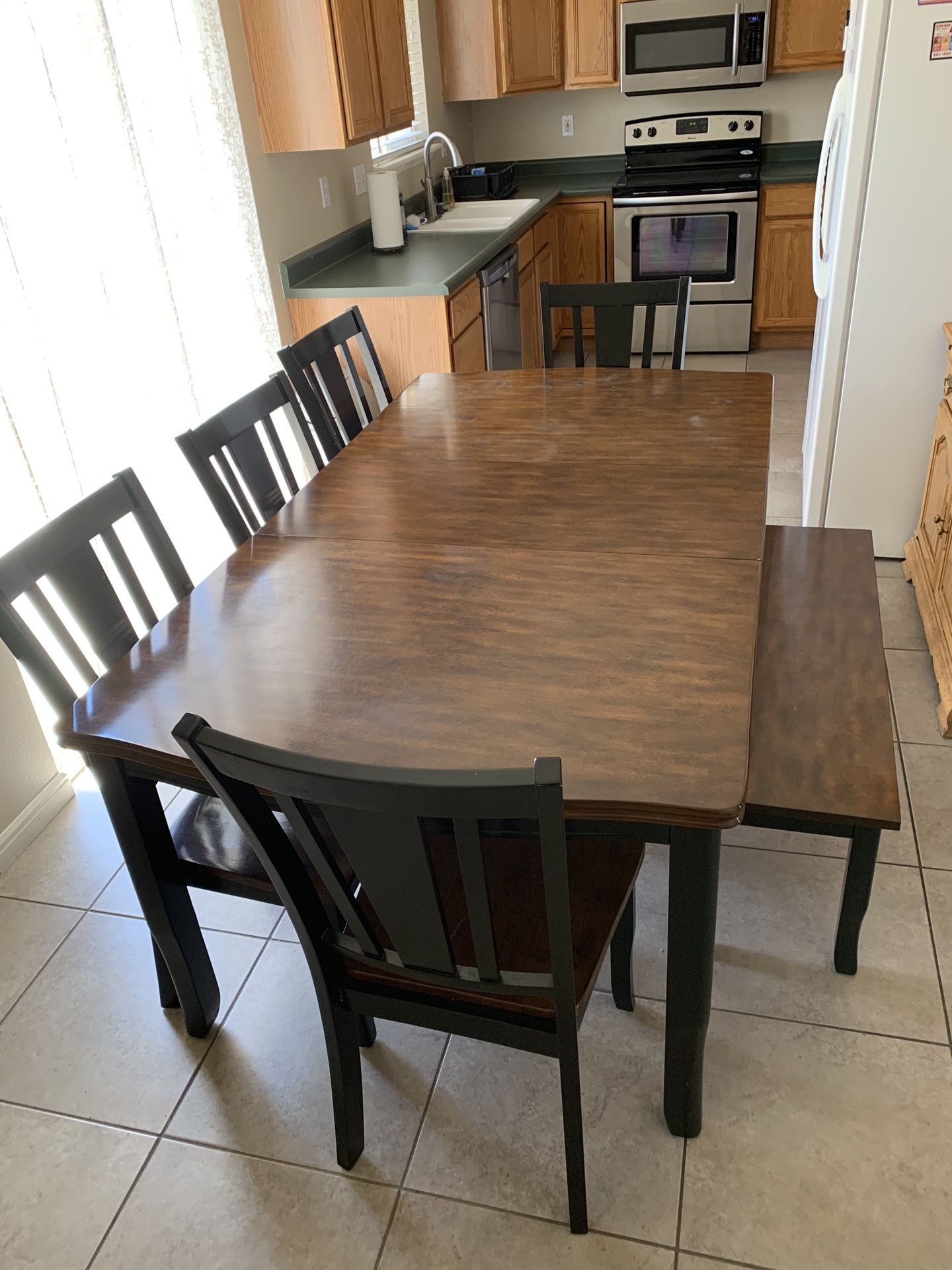 RC Wiley Dining Table w/ chairs and bench!