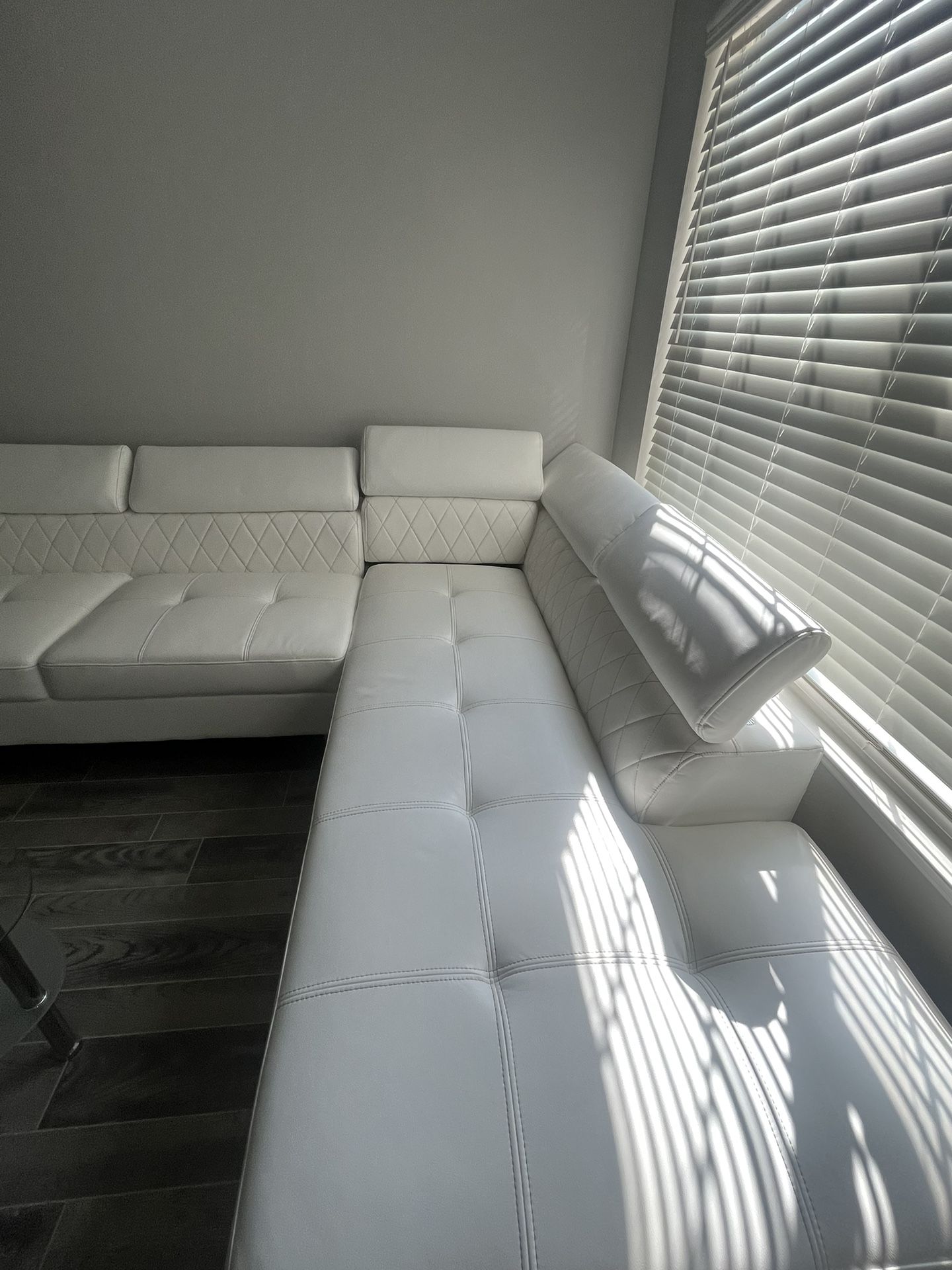 WHITE L COUCH** Like New**