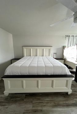 Bedroom set