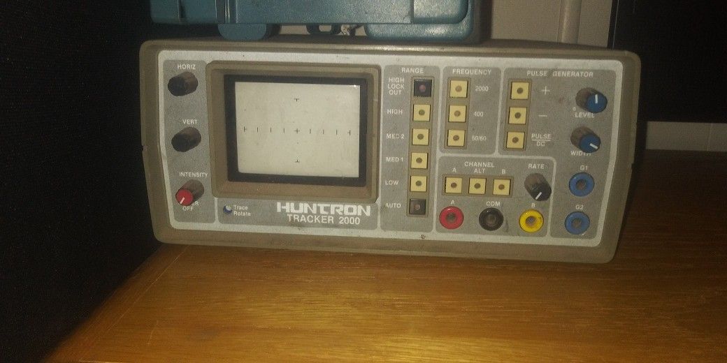 Huntron Tracker 2000
