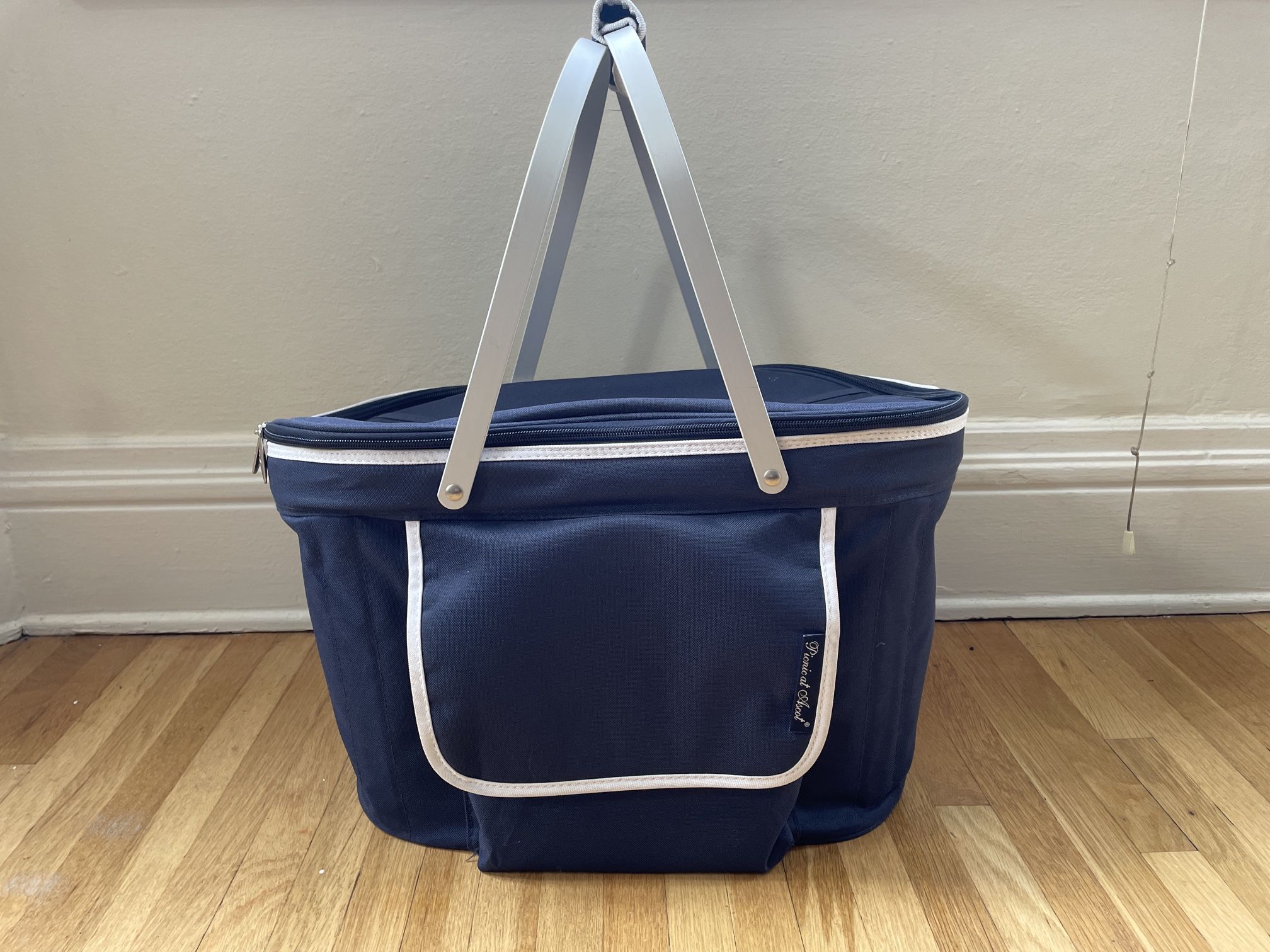 Collapsible Insulated Picnic Basket